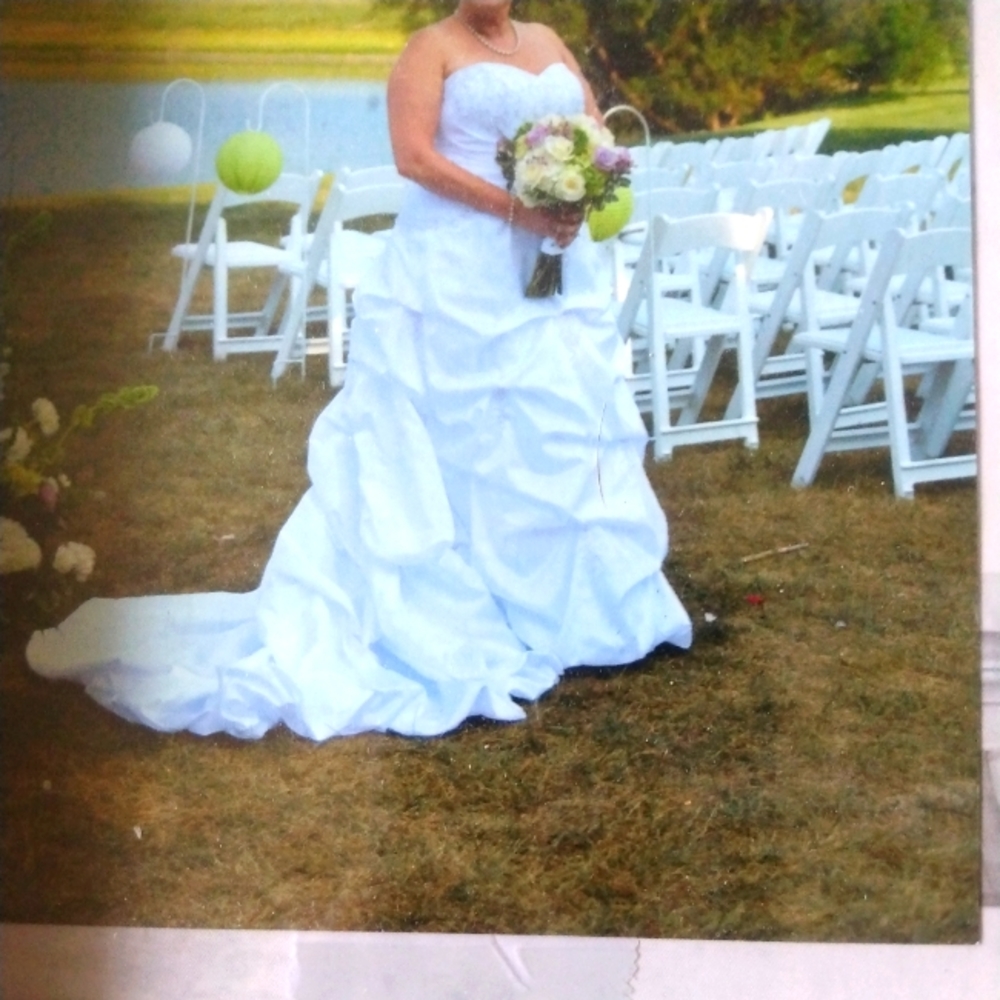 Wedding dress